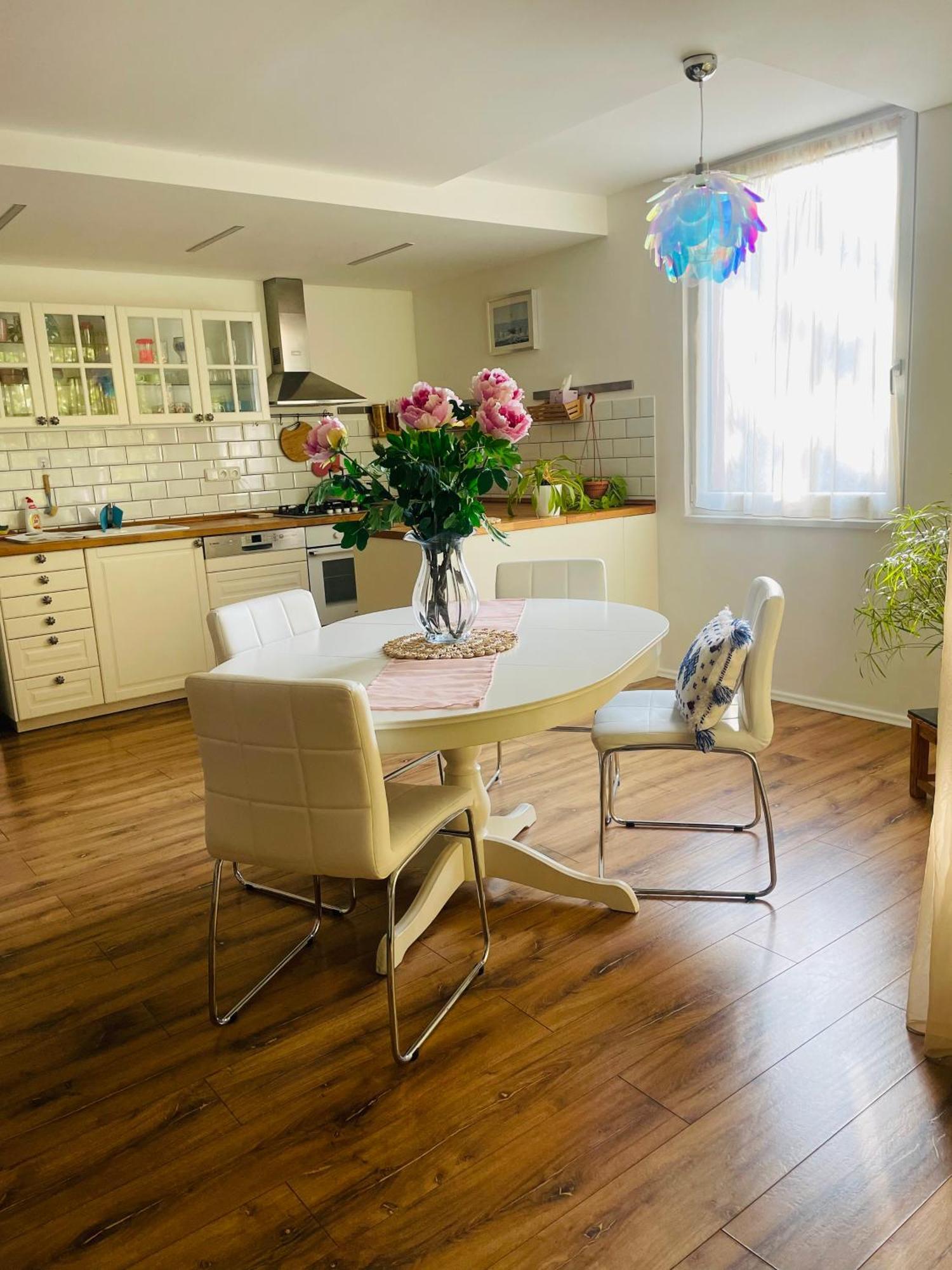 70M2 Romantic Living In The Old Town With Garden Bratislava Exterior photo
